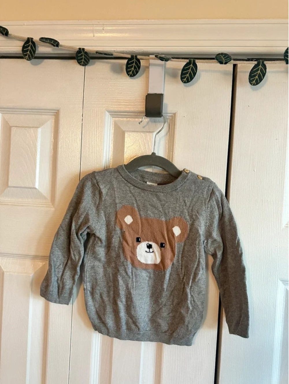 H&M bear sweater, size 9-12 mo